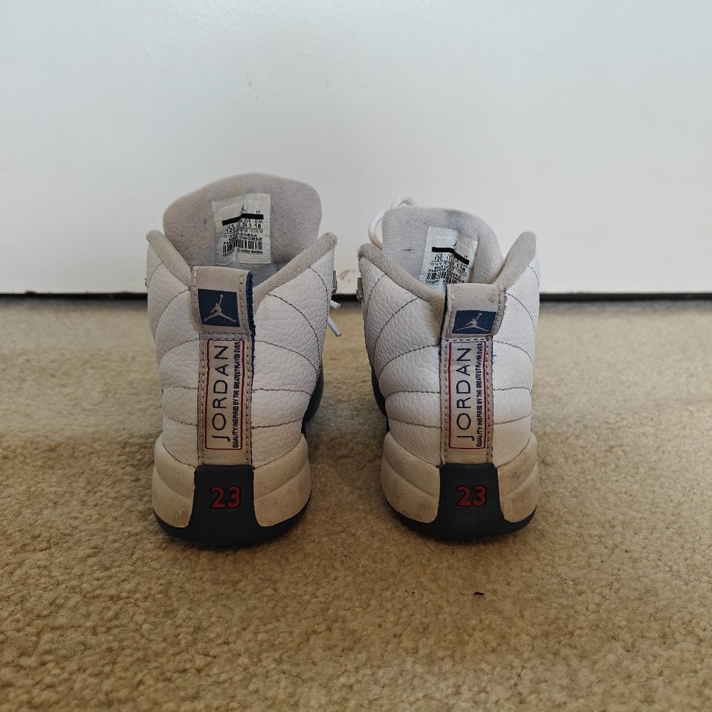Jordan 12 - Picture 3 of 4